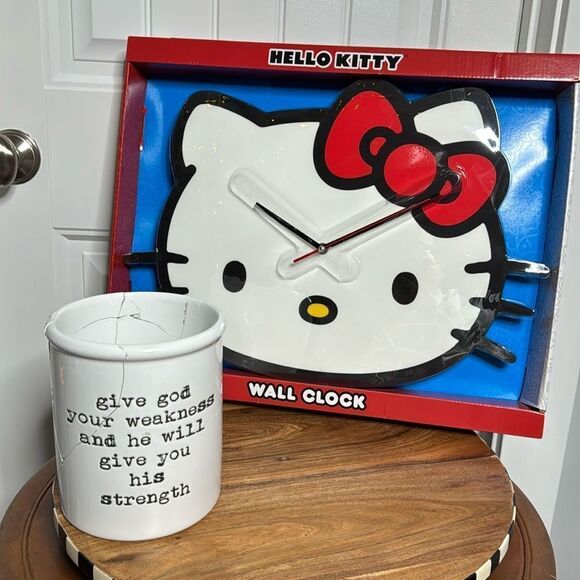 Hello Kitty Sanrio Large Wall clock